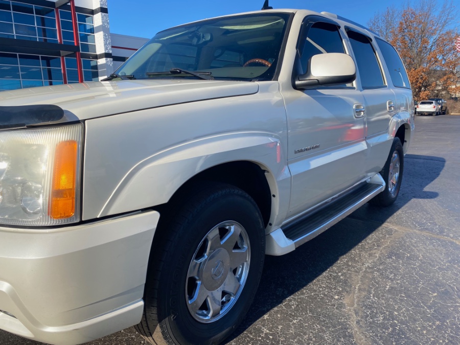 Used Cadillac Escalade 4dr AWD 2006 | Marsh Auto Sales LLC. Ortonville, Michigan Used Cadillac Escalade 4dr AWD 2006 | Marsh Auto Sales LLC. Ortonville, Michigan