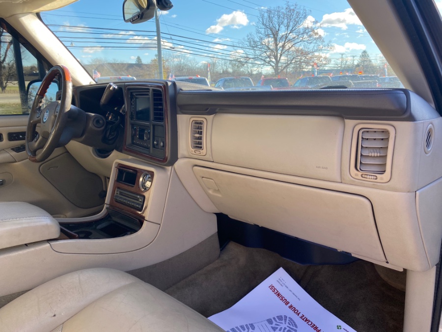 Used Cadillac Escalade 4dr AWD 2006 | Marsh Auto Sales LLC. Ortonville, Michigan Used Cadillac Escalade 4dr AWD 2006 | Marsh Auto Sales LLC. Ortonville, Michigan