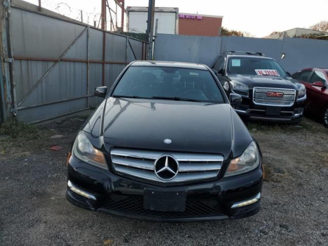 Used Mercedes-Benz C-Class 4dr Sdn C300 4MATIC 2013 | Luxury Motor Club. Franklin Square, New York Used Mercedes-Benz C-Class 4dr Sdn C300 4MATIC 2013 | Luxury Motor Club. Franklin Square, New York