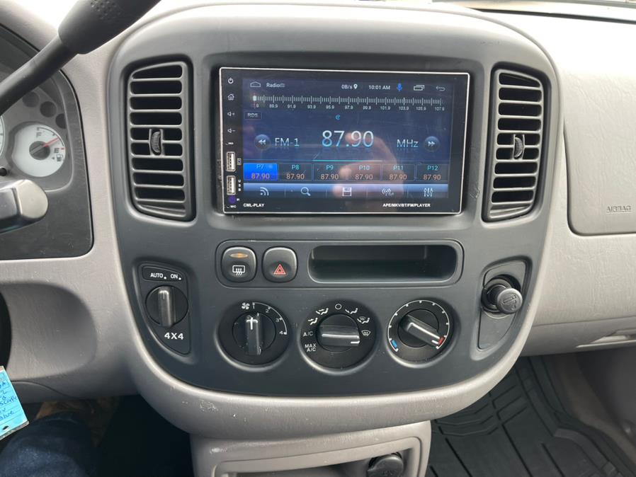 2002 Ford Escape 4dr 103" WB XLT 4WD Sport, available for sale in South Windsor, Connecticut | Mike And Tony Auto Sales, Inc. South Windsor, Connecticut 2002 Ford Escape 4dr 103" WB XLT 4WD Sport, available for sale in South Windsor, Connecticut | Mike And Tony Auto Sales, Inc. South Windsor, Connecticut