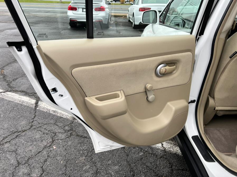 Used Nissan Versa 5dr HB I4 Auto 1.8 S 2009 | Prestige Pre-Owned Motors Inc. New Windsor, New York Used Nissan Versa 5dr HB I4 Auto 1.8 S 2009 | Prestige Pre-Owned Motors Inc. New Windsor, New York