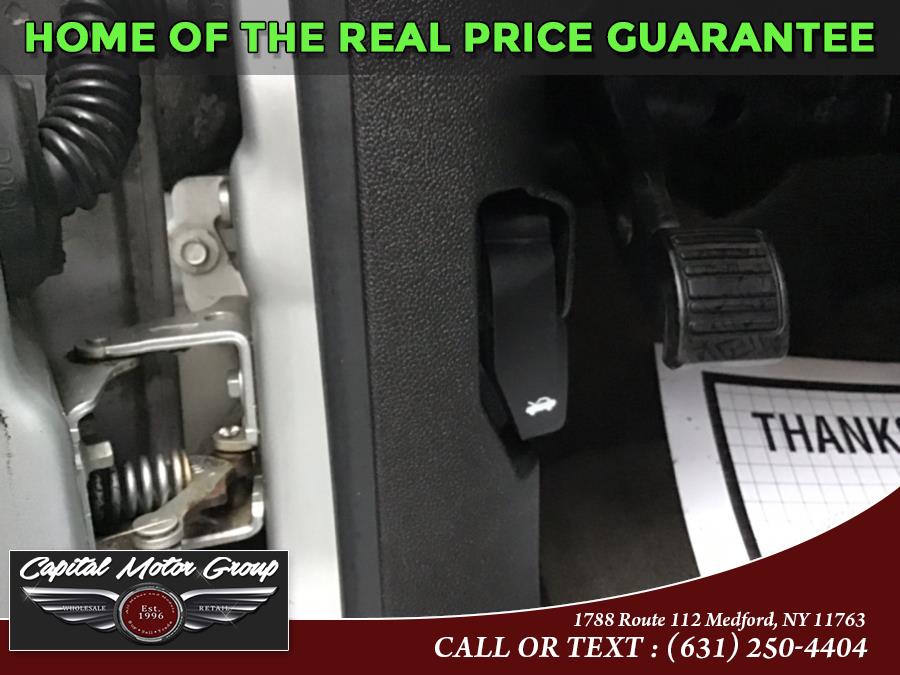 Used Cadillac Escalade AWD 4dr Luxury 2011 | Capital Motor Group Inc. Medford, New York Used Cadillac Escalade AWD 4dr Luxury 2011 | Capital Motor Group Inc. Medford, New York