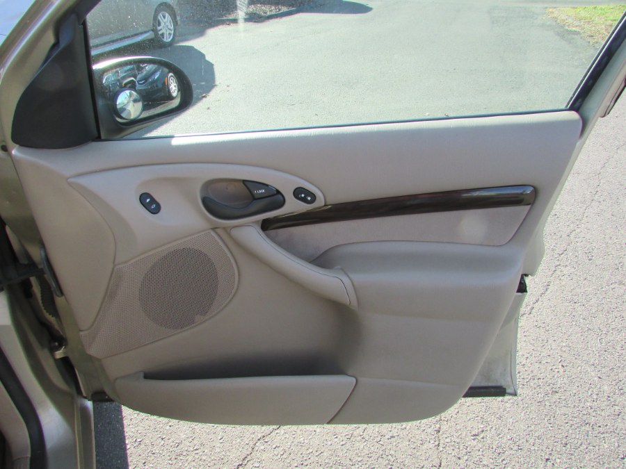 2001 Ford Focus 4dr Sdn ZTS, available for sale in East Windsor, Connecticut | United Auto Sales of E Windsor, Inc. East Windsor, Connecticut 2001 Ford Focus 4dr Sdn ZTS, available for sale in East Windsor, Connecticut | United Auto Sales of E Windsor, Inc. East Windsor, Connecticut
