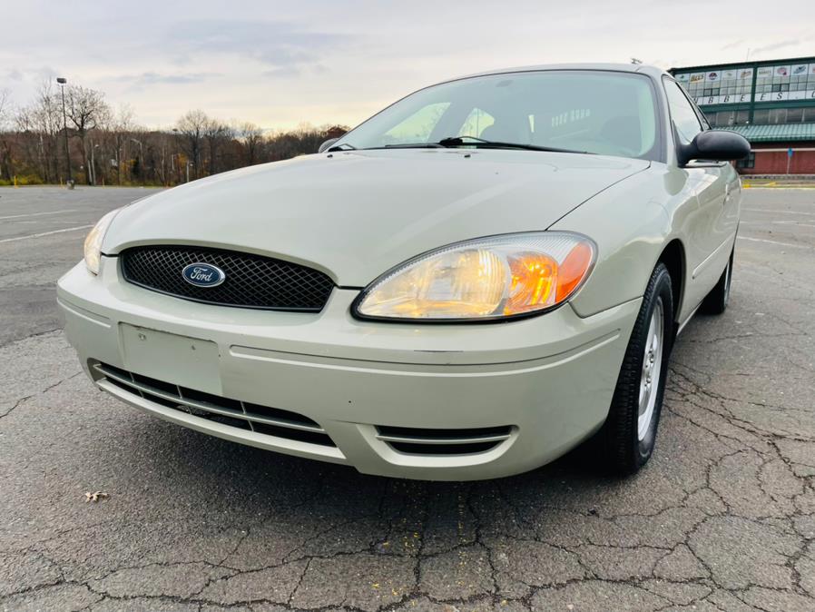 Used Ford Taurus 4dr Sdn SE 2006 | Supreme Automotive. New Britain, Connecticut Used Ford Taurus 4dr Sdn SE 2006 | Supreme Automotive. New Britain, Connecticut