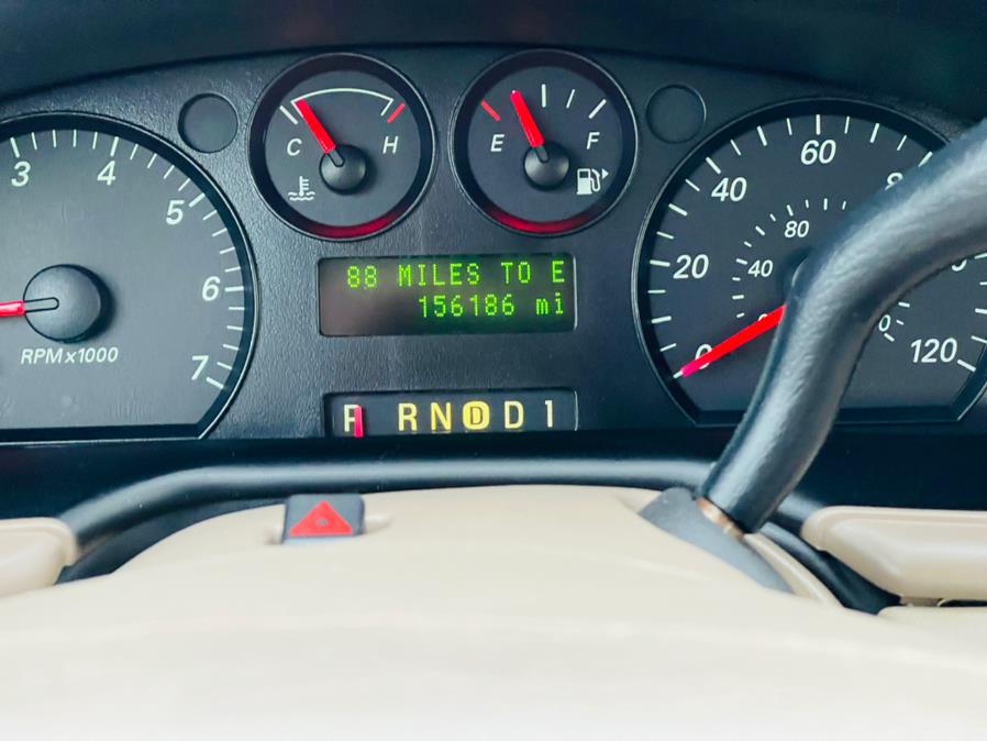 Used Ford Taurus 4dr Sdn SE 2006 | Supreme Automotive. New Britain, Connecticut Used Ford Taurus 4dr Sdn SE 2006 | Supreme Automotive. New Britain, Connecticut