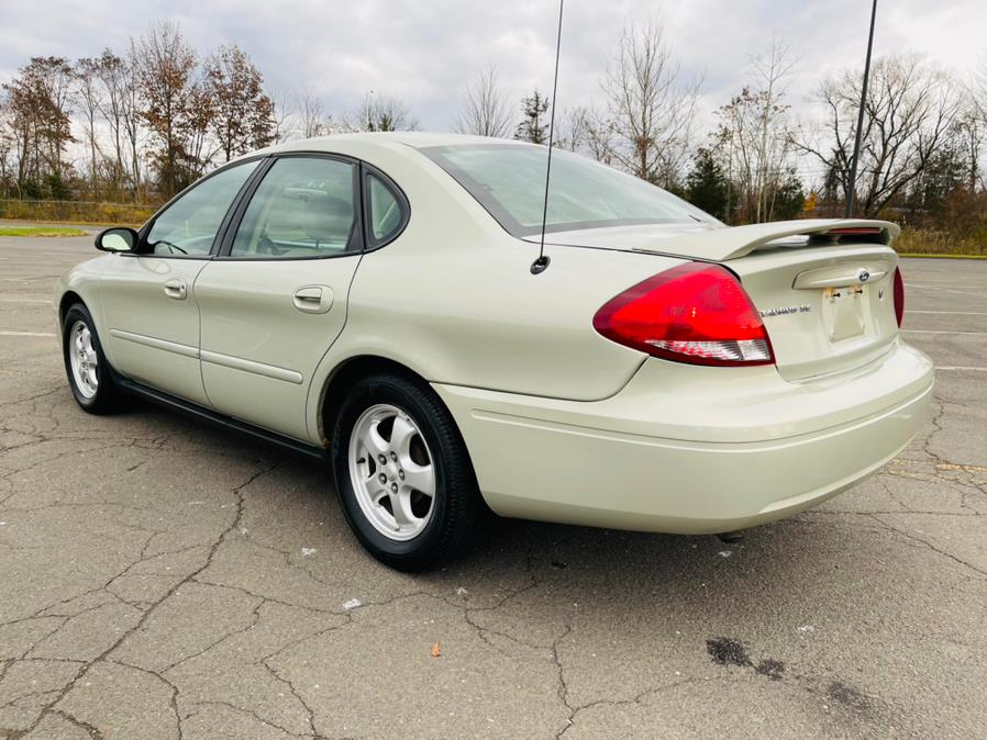 Used Ford Taurus 4dr Sdn SE 2006 | Supreme Automotive. New Britain, Connecticut Used Ford Taurus 4dr Sdn SE 2006 | Supreme Automotive. New Britain, Connecticut