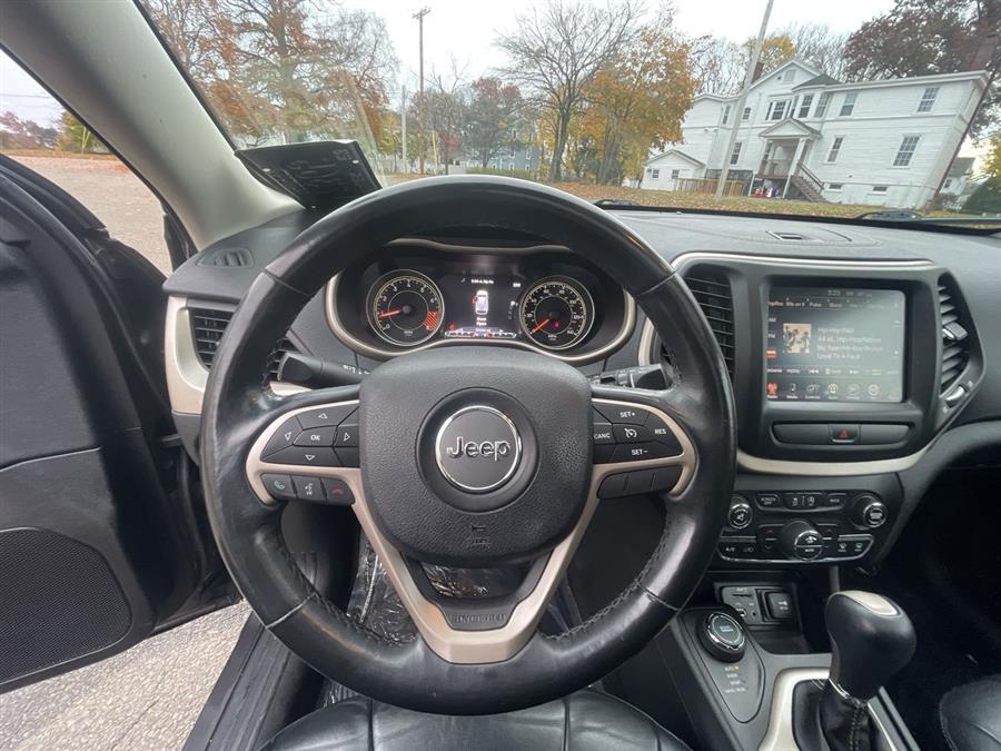 Used Jeep Cherokee 4WD 4dr Limited 2015 | Wiz Leasing Inc. Stratford, Connecticut Used Jeep Cherokee 4WD 4dr Limited 2015 | Wiz Leasing Inc. Stratford, Connecticut
