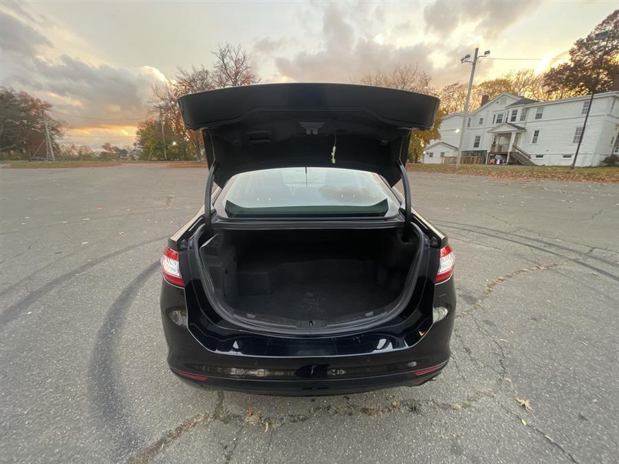 Used Ford Fusion 4dr Sdn Titanium Hybrid FWD 2015 | Wiz Leasing Inc. Stratford, Connecticut Used Ford Fusion 4dr Sdn Titanium Hybrid FWD 2015 | Wiz Leasing Inc. Stratford, Connecticut