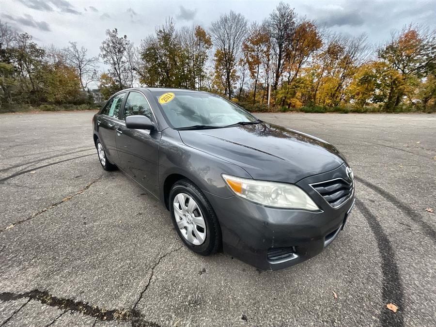 Used Toyota Camry 4dr Sdn I4 Auto LE (Natl) 2011 | Wiz Leasing Inc. Stratford, Connecticut Used Toyota Camry 4dr Sdn I4 Auto LE (Natl) 2011 | Wiz Leasing Inc. Stratford, Connecticut