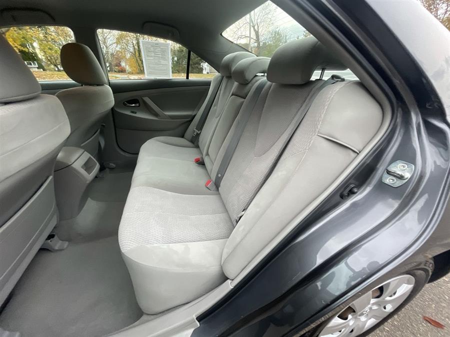 Used Toyota Camry 4dr Sdn I4 Auto LE (Natl) 2011 | Wiz Leasing Inc. Stratford, Connecticut Used Toyota Camry 4dr Sdn I4 Auto LE (Natl) 2011 | Wiz Leasing Inc. Stratford, Connecticut