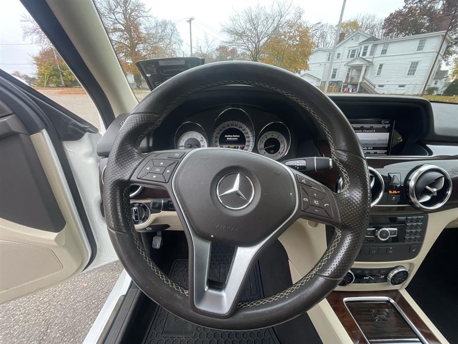 2013 Mercedes-Benz GLK-Class 4MATIC 4dr GLK350, available for sale in Stratford, Connecticut | Wiz Leasing Inc. Stratford, Connecticut 2013 Mercedes-Benz GLK-Class 4MATIC 4dr GLK350, available for sale in Stratford, Connecticut | Wiz Leasing Inc. Stratford, Connecticut