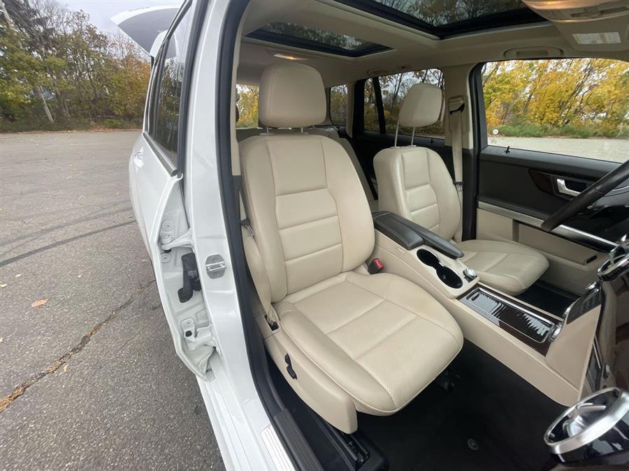 2013 Mercedes-Benz GLK-Class 4MATIC 4dr GLK350, available for sale in Stratford, Connecticut | Wiz Leasing Inc. Stratford, Connecticut 2013 Mercedes-Benz GLK-Class 4MATIC 4dr GLK350, available for sale in Stratford, Connecticut | Wiz Leasing Inc. Stratford, Connecticut