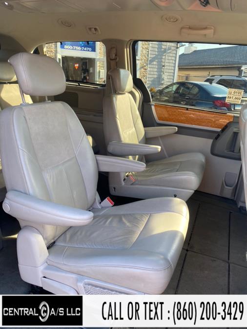 Used Chrysler Town & Country 4dr Wgn Limited 2010 | Central A/S LLC. East Windsor, Connecticut Used Chrysler Town & Country 4dr Wgn Limited 2010 | Central A/S LLC. East Windsor, Connecticut