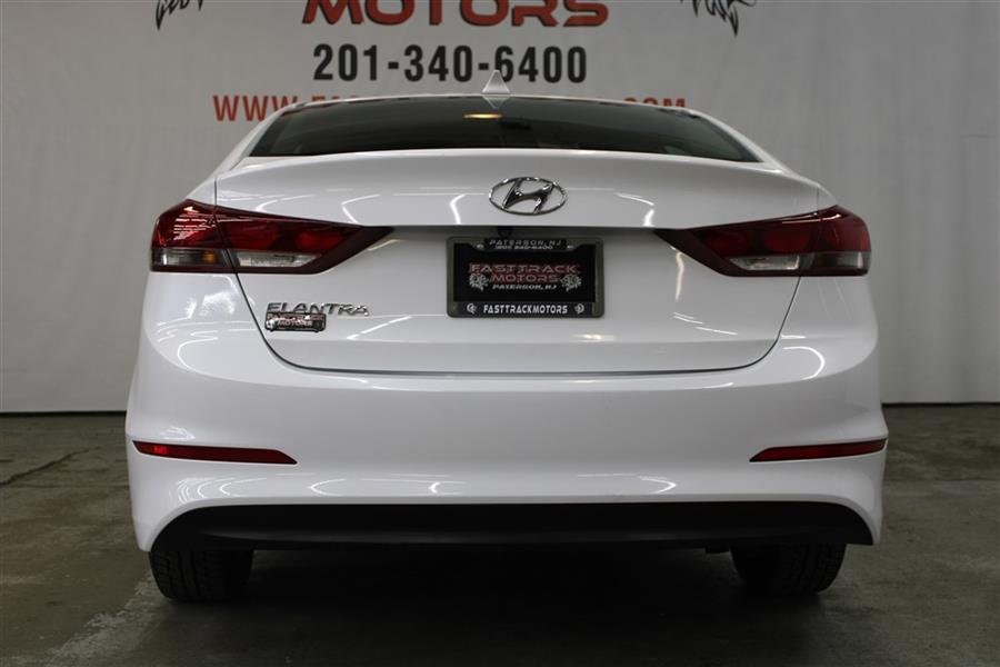 Used Hyundai Elantra SEL 2018 | Fast Track Motors. Paterson, New Jersey Used Hyundai Elantra SEL 2018 | Fast Track Motors. Paterson, New Jersey