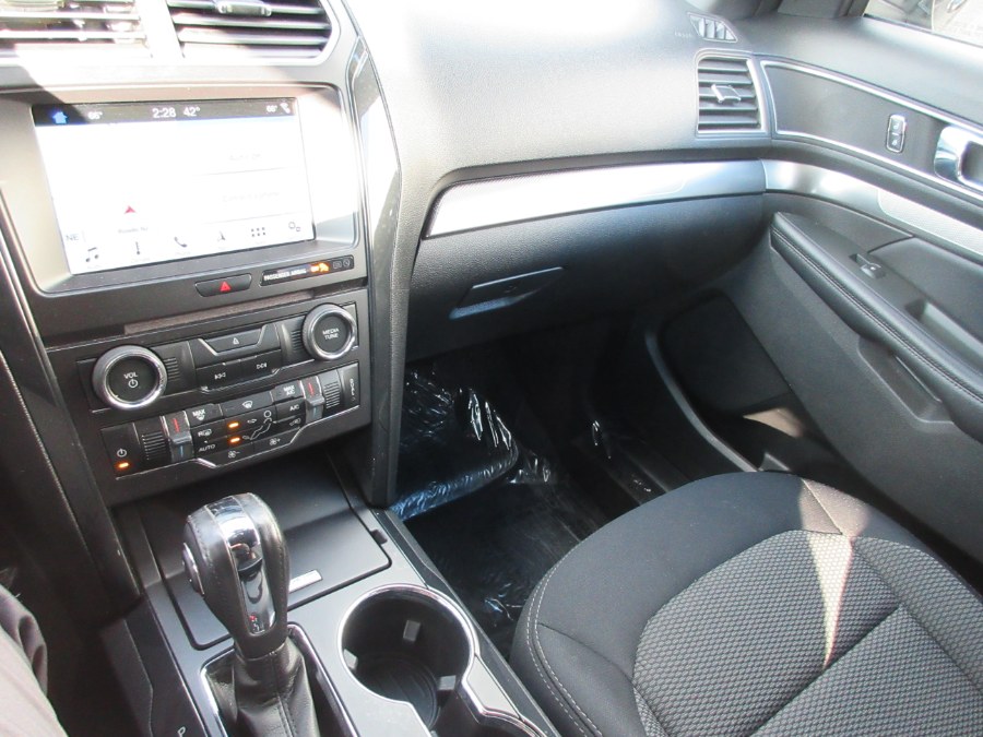 2018 Ford Explorer XLT 4WD, available for sale in Linden, New Jersey | Route 27 Auto Mall. Linden, New Jersey 2018 Ford Explorer XLT 4WD, available for sale in Linden, New Jersey | Route 27 Auto Mall. Linden, New Jersey