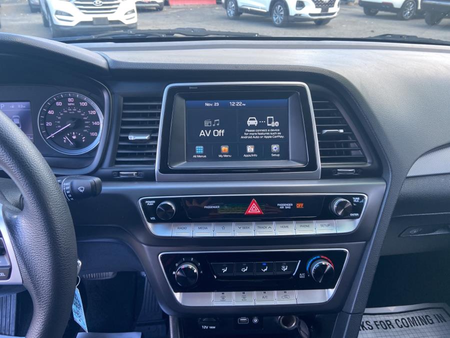 2019 Hyundai Sonata SE 2.4L, available for sale in Irvington , New Jersey | Auto Haus of Irvington Corp. Irvington , New Jersey 2019 Hyundai Sonata SE 2.4L, available for sale in Irvington , New Jersey | Auto Haus of Irvington Corp. Irvington , New Jersey