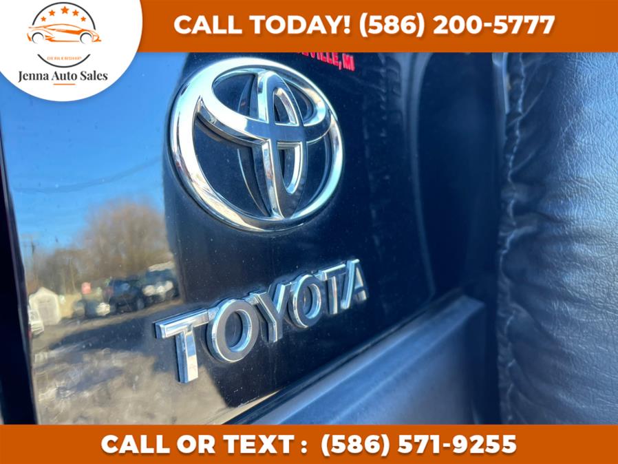 Used Toyota FJ Cruiser 4WD 4dr Auto (Natl) 2011 | Jenna Auto Sale Inc. Roseville, Michigan Used Toyota FJ Cruiser 4WD 4dr Auto (Natl) 2011 | Jenna Auto Sale Inc. Roseville, Michigan