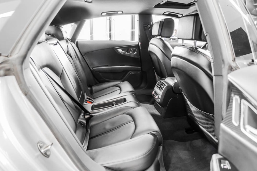 Used Audi RS 7 4dr HB Prestige 2016 | 26 Motors Long Island. ELMONT, New York Used Audi RS 7 4dr HB Prestige 2016 | 26 Motors Long Island. ELMONT, New York