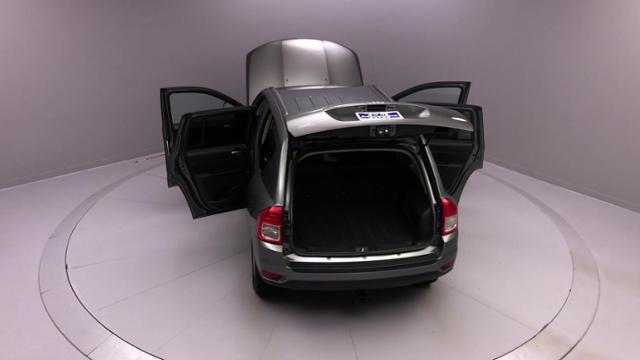 Used Jeep Compass FWD 4dr Latitude 2012 | J&M Automotive Sls&Svc LLC. Naugatuck, Connecticut Used Jeep Compass FWD 4dr Latitude 2012 | J&M Automotive Sls&Svc LLC. Naugatuck, Connecticut