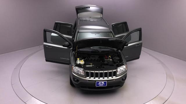 Used Jeep Compass FWD 4dr Latitude 2012 | J&M Automotive Sls&Svc LLC. Naugatuck, Connecticut Used Jeep Compass FWD 4dr Latitude 2012 | J&M Automotive Sls&Svc LLC. Naugatuck, Connecticut