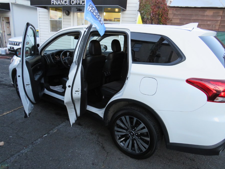 2019 Mitsubishi Outlander SEL AWC, available for sale in Middle Village, New York | Road Masters II INC. Middle Village, New York 2019 Mitsubishi Outlander SEL AWC, available for sale in Middle Village, New York | Road Masters II INC. Middle Village, New York