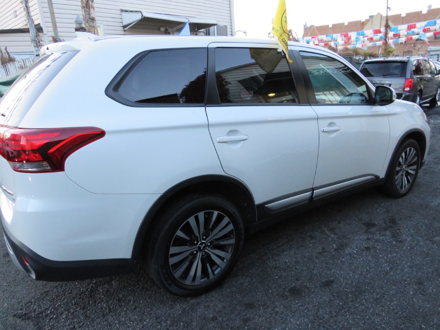 2019 Mitsubishi Outlander SEL AWC, available for sale in Middle Village, New York | Road Masters II INC. Middle Village, New York 2019 Mitsubishi Outlander SEL AWC, available for sale in Middle Village, New York | Road Masters II INC. Middle Village, New York
