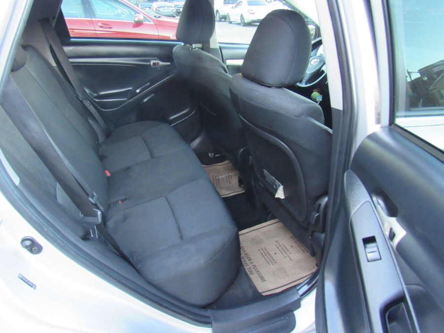 Used Toyota Matrix S 2010 | Hilario's Auto Sales Inc.. Worcester, Massachusetts Used Toyota Matrix S 2010 | Hilario's Auto Sales Inc.. Worcester, Massachusetts