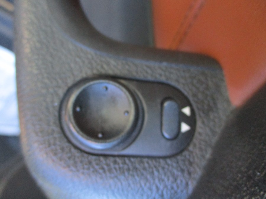 Used HUMMER H3 4dr 4WD SUV 2006 | Cos Central Auto. Meriden, Connecticut Used HUMMER H3 4dr 4WD SUV 2006 | Cos Central Auto. Meriden, Connecticut