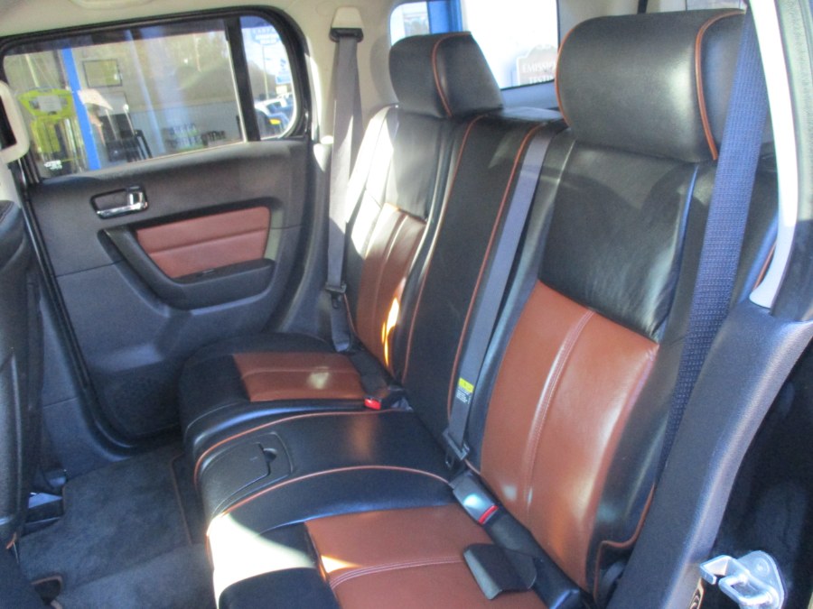 Used HUMMER H3 4dr 4WD SUV 2006 | Cos Central Auto. Meriden, Connecticut Used HUMMER H3 4dr 4WD SUV 2006 | Cos Central Auto. Meriden, Connecticut