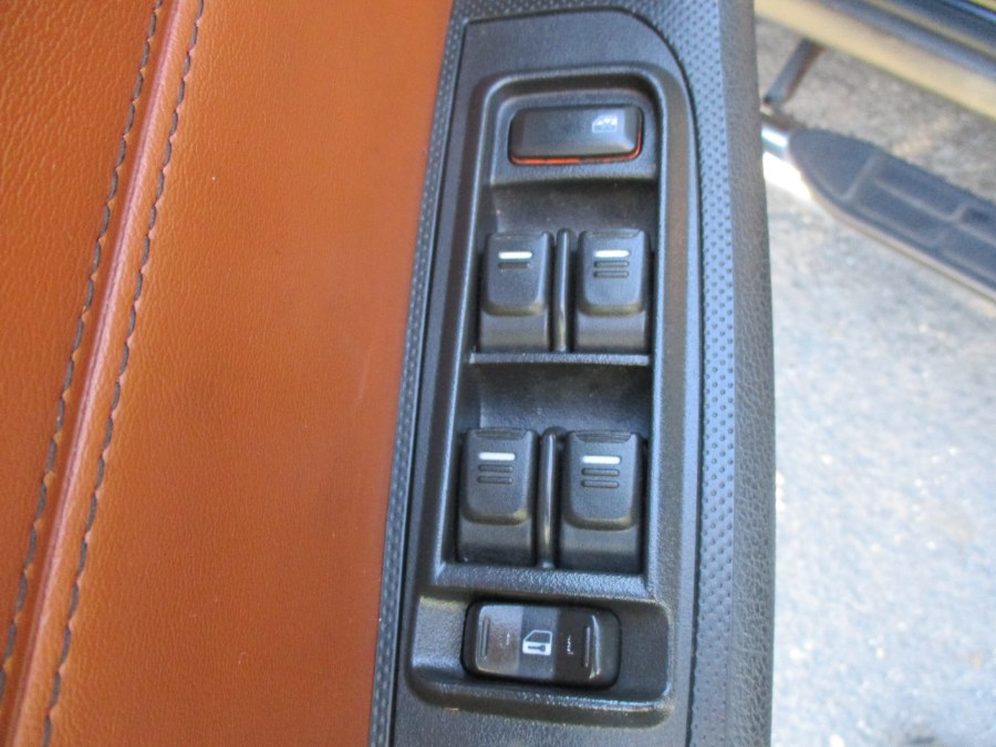 Used HUMMER H3 4dr 4WD SUV 2006 | Cos Central Auto. Meriden, Connecticut Used HUMMER H3 4dr 4WD SUV 2006 | Cos Central Auto. Meriden, Connecticut