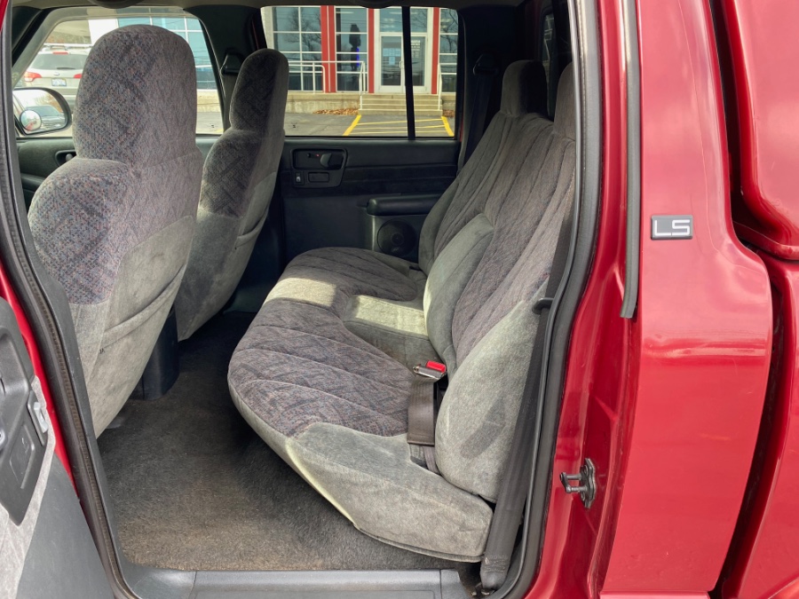 Used Chevrolet S-10 Crew Cab 123" WB 4WD LS 2002 | Marsh Auto Sales LLC. Ortonville, Michigan Used Chevrolet S-10 Crew Cab 123" WB 4WD LS 2002 | Marsh Auto Sales LLC. Ortonville, Michigan