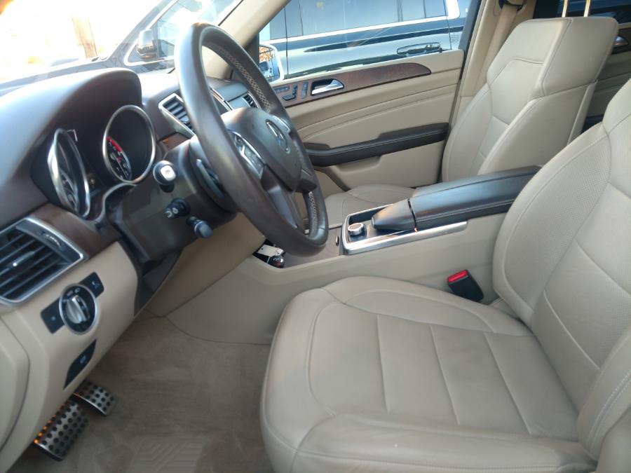 Used Mercedes-Benz M-Class 4MATIC 4dr ML 350 2015 | Alpine Motors Inc. Wantagh, New York Used Mercedes-Benz M-Class 4MATIC 4dr ML 350 2015 | Alpine Motors Inc. Wantagh, New York