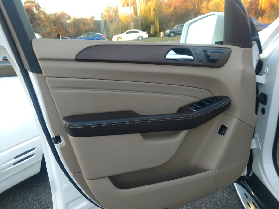 Used Mercedes-Benz M-Class 4MATIC 4dr ML 350 2015 | Alpine Motors Inc. Wantagh, New York Used Mercedes-Benz M-Class 4MATIC 4dr ML 350 2015 | Alpine Motors Inc. Wantagh, New York