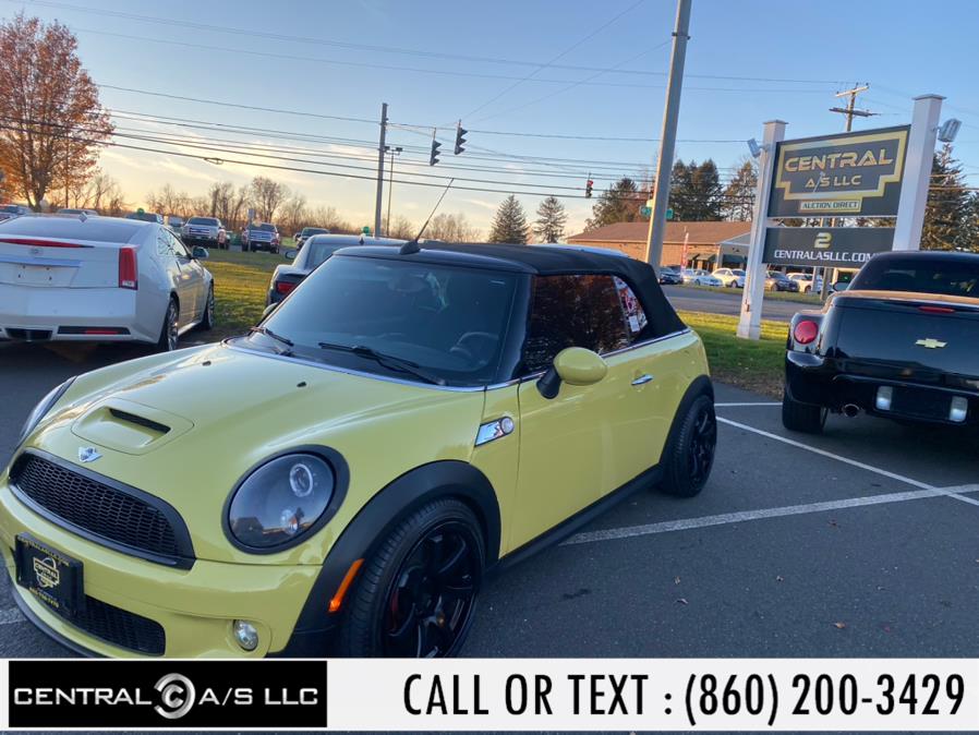 2009 MINI Cooper Convertible 2dr S, available for sale in East Windsor, Connecticut | Central A/S LLC. East Windsor, Connecticut