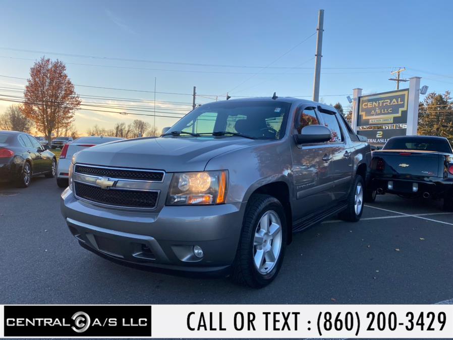 2008 Chevrolet Avalanche 4WD Crew Cab 130" LT w/2LT, available for sale in East Windsor, Connecticut | Central A/S LLC. East Windsor, Connecticut
