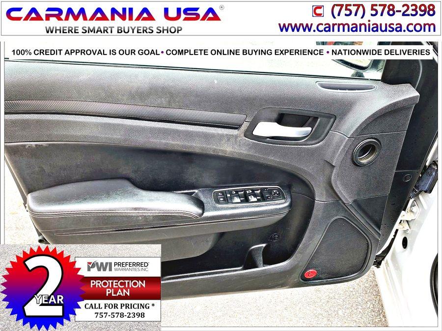 Used Chrysler 300 4dr Sdn 300S RWD 2013 | CARMANIA USA. Chesapeake, Virginia Used Chrysler 300 4dr Sdn 300S RWD 2013 | CARMANIA USA. Chesapeake, Virginia
