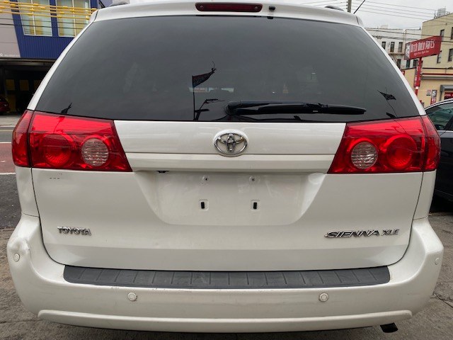 Used Toyota Sienna 5dr 7-Pass Van XLE FWD (Natl) 2010 | Wide World Inc. Brooklyn, New York Used Toyota Sienna 5dr 7-Pass Van XLE FWD (Natl) 2010 | Wide World Inc. Brooklyn, New York