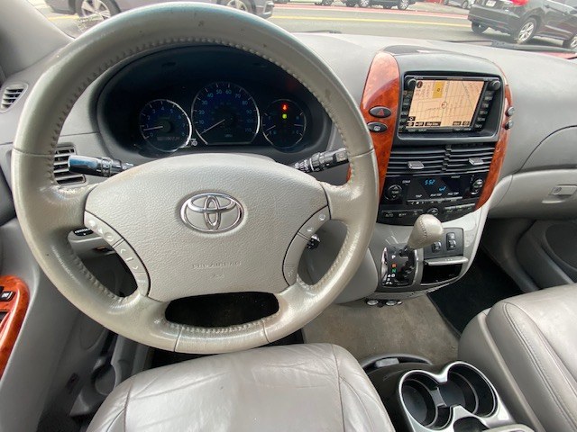 Used Toyota Sienna 5dr 7-Pass Van XLE FWD (Natl) 2010 | Wide World Inc. Brooklyn, New York Used Toyota Sienna 5dr 7-Pass Van XLE FWD (Natl) 2010 | Wide World Inc. Brooklyn, New York