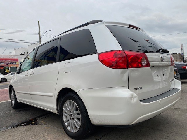 Used Toyota Sienna 5dr 7-Pass Van XLE FWD (Natl) 2010 | Wide World Inc. Brooklyn, New York Used Toyota Sienna 5dr 7-Pass Van XLE FWD (Natl) 2010 | Wide World Inc. Brooklyn, New York