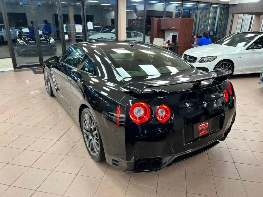 Used Nissan GT-R 2dr Cpe Premium 2016 | Power Motors East. Massapequa Park, New York Used Nissan GT-R 2dr Cpe Premium 2016 | Power Motors East. Massapequa Park, New York