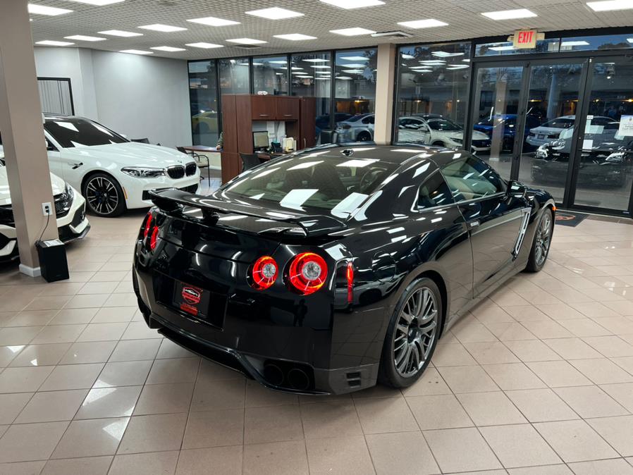 Used Nissan GT-R 2dr Cpe Premium 2016 | Power Motors East. Massapequa Park, New York Used Nissan GT-R 2dr Cpe Premium 2016 | Power Motors East. Massapequa Park, New York