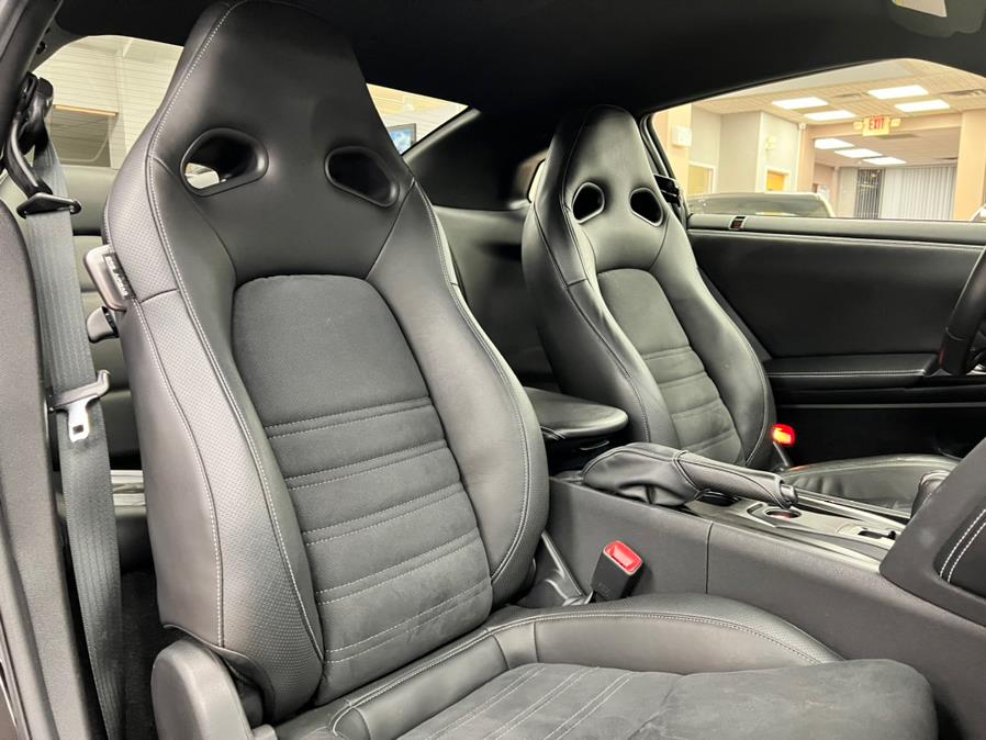 Used Nissan GT-R 2dr Cpe Premium 2016 | Power Motors East. Massapequa Park, New York Used Nissan GT-R 2dr Cpe Premium 2016 | Power Motors East. Massapequa Park, New York