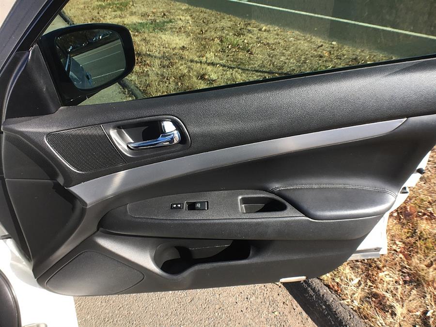 Used INFINITI Q40 4dr Sdn AWD 2015 | Smart Buy Auto Sales, LLC. Wallingford, Connecticut Used INFINITI Q40 4dr Sdn AWD 2015 | Smart Buy Auto Sales, LLC. Wallingford, Connecticut