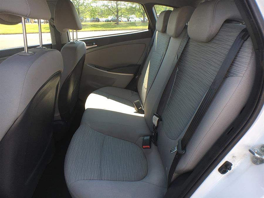 Used Hyundai Accent 5dr HB Auto SE 2016 | Smart Buy Auto Sales, LLC. Wallingford, Connecticut Used Hyundai Accent 5dr HB Auto SE 2016 | Smart Buy Auto Sales, LLC. Wallingford, Connecticut
