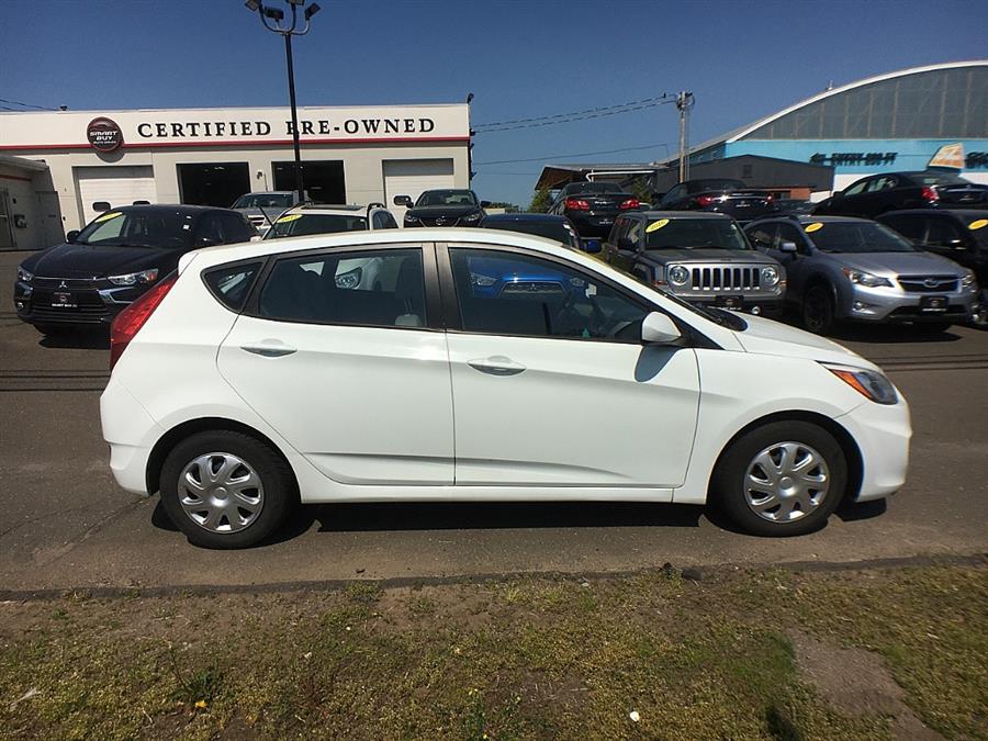 Used Hyundai Accent 5dr HB Auto SE 2016 | Smart Buy Auto Sales, LLC. Wallingford, Connecticut Used Hyundai Accent 5dr HB Auto SE 2016 | Smart Buy Auto Sales, LLC. Wallingford, Connecticut