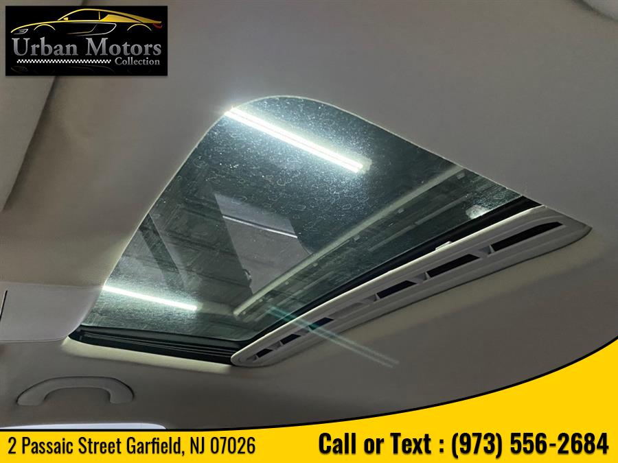 Used Volkswagen Passat SE w/Sunroof 2013 | Urban Motors Collection. Garfield, New Jersey Used Volkswagen Passat SE w/Sunroof 2013 | Urban Motors Collection. Garfield, New Jersey