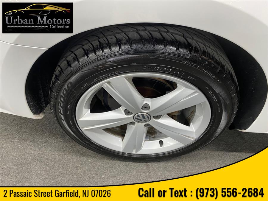 Used Volkswagen Passat SE w/Sunroof 2013 | Urban Motors Collection. Garfield, New Jersey Used Volkswagen Passat SE w/Sunroof 2013 | Urban Motors Collection. Garfield, New Jersey