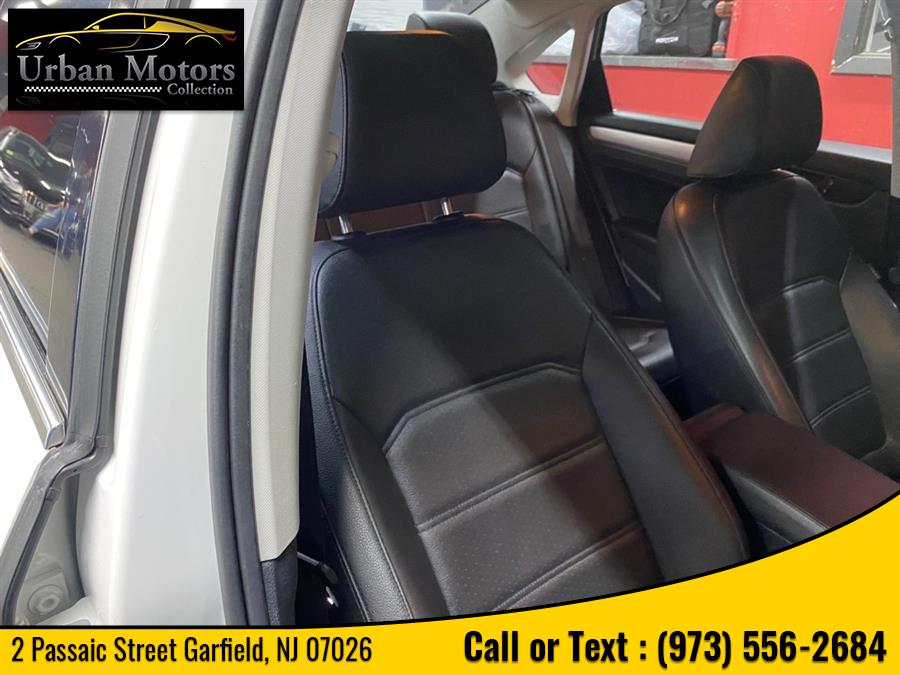 Used Volkswagen Passat SE w/Sunroof 2013 | Urban Motors Collection. Garfield, New Jersey Used Volkswagen Passat SE w/Sunroof 2013 | Urban Motors Collection. Garfield, New Jersey