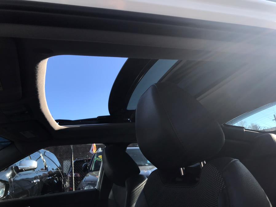 Used Hyundai Veloster 3dr Cpe Man w/Black Int 2013 | Car Valley Group. Jersey City, New Jersey Used Hyundai Veloster 3dr Cpe Man w/Black Int 2013 | Car Valley Group. Jersey City, New Jersey