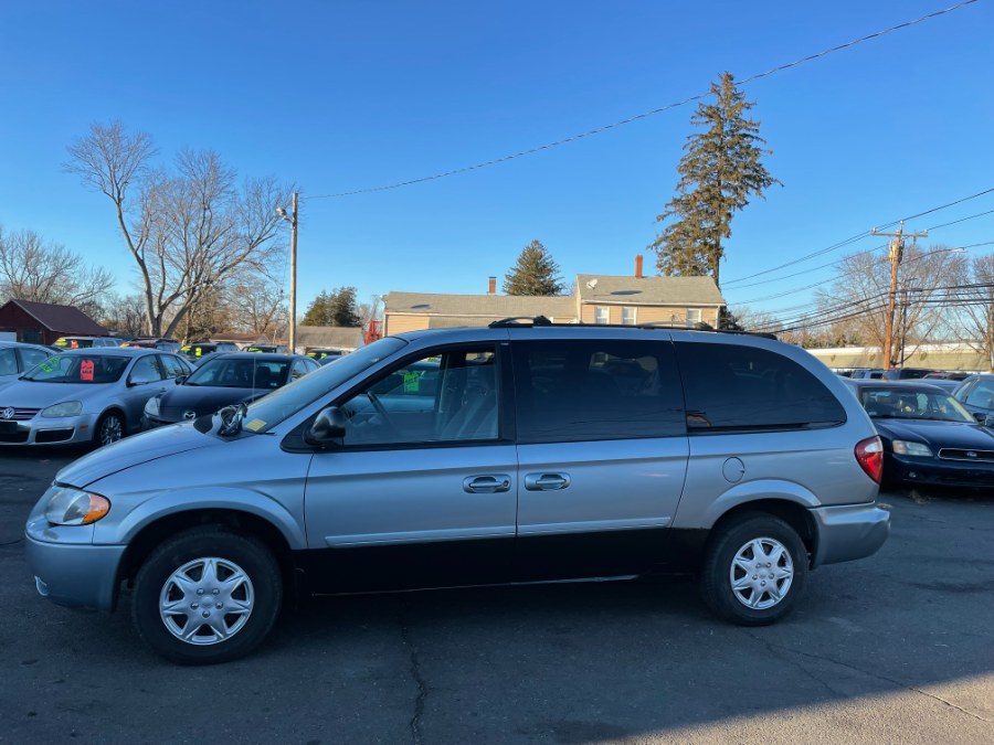 Used Chrysler Town & Country 4dr LWB LX FWD 2005 | CT Car Co LLC. East Windsor, Connecticut
